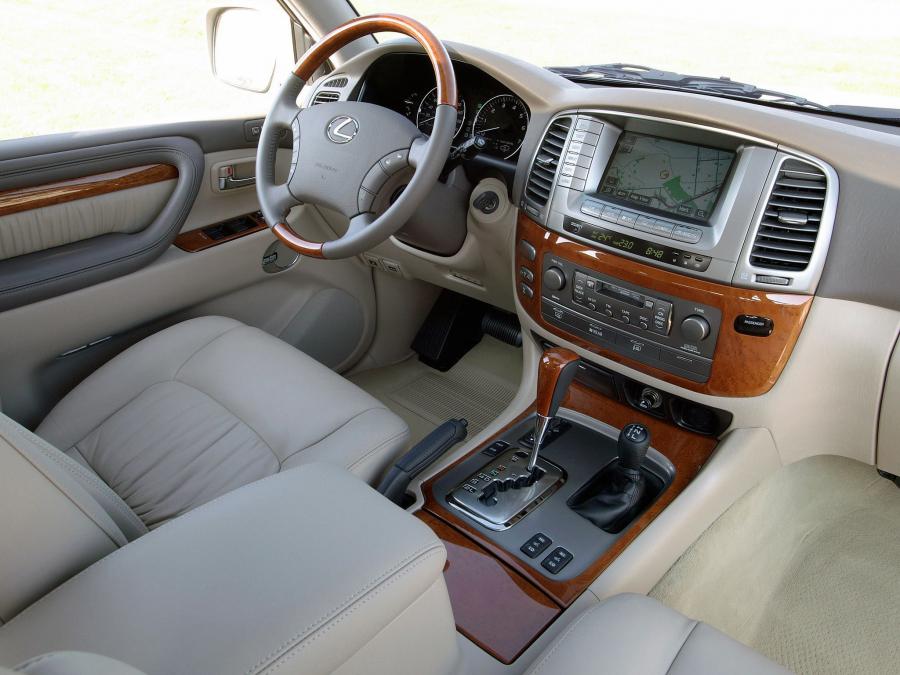  Lexus LX470 2005 года  (фото 23 из 27)